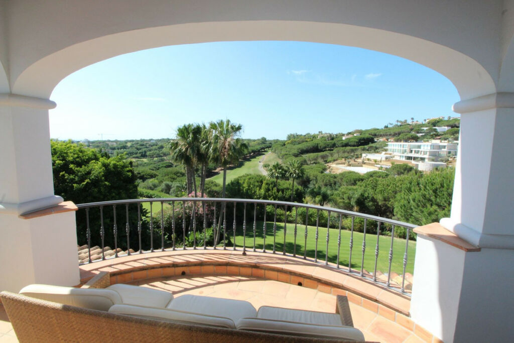 Detached Villa Sotogrande Alto Cádiz - image 21