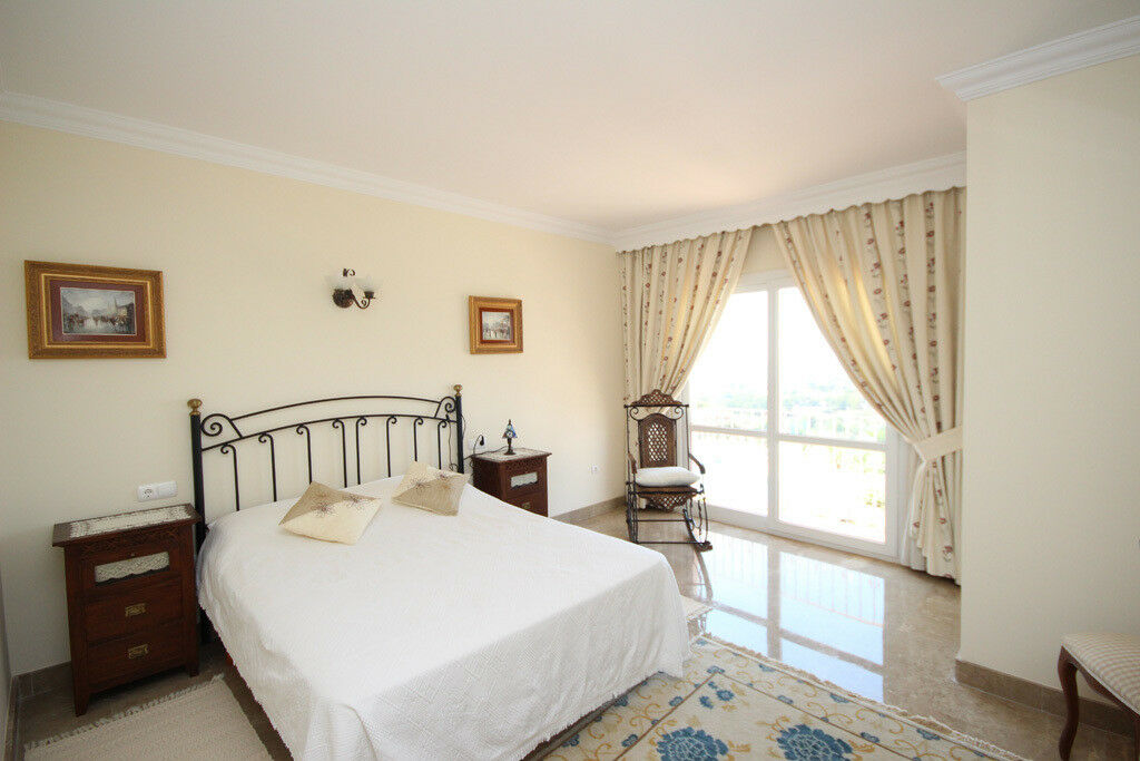 Detached Villa Artola Málaga - image 21