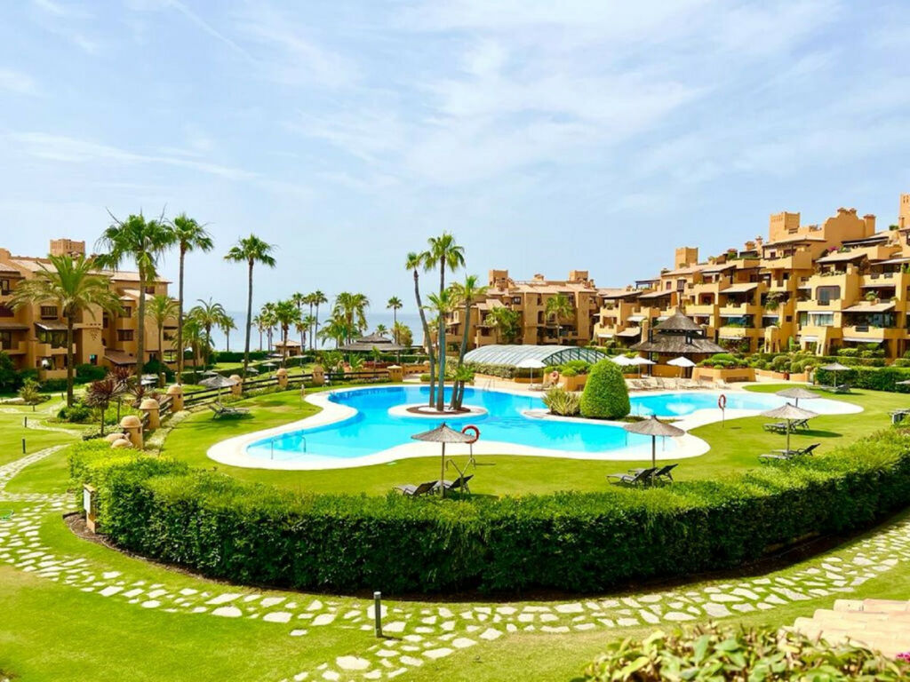 Middle Floor Apartment New Golden Mile Málaga - image 21