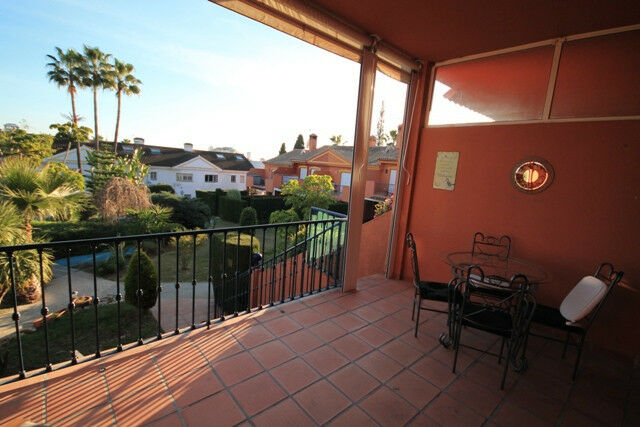 Townhouse Atalaya Málaga - image 19