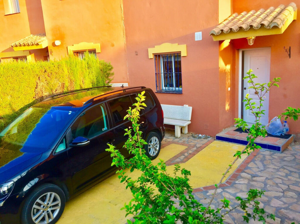 Townhouse Atalaya Málaga - image 21