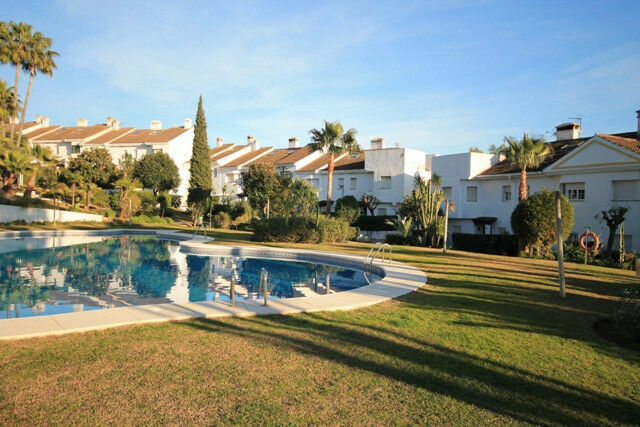 Townhouse Atalaya Málaga - image 25