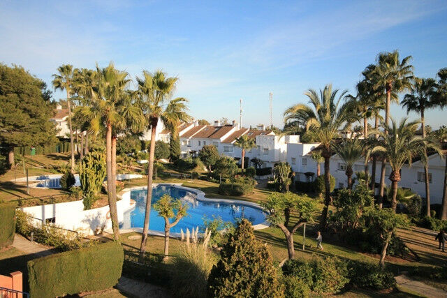 Townhouse Atalaya Málaga - image 3