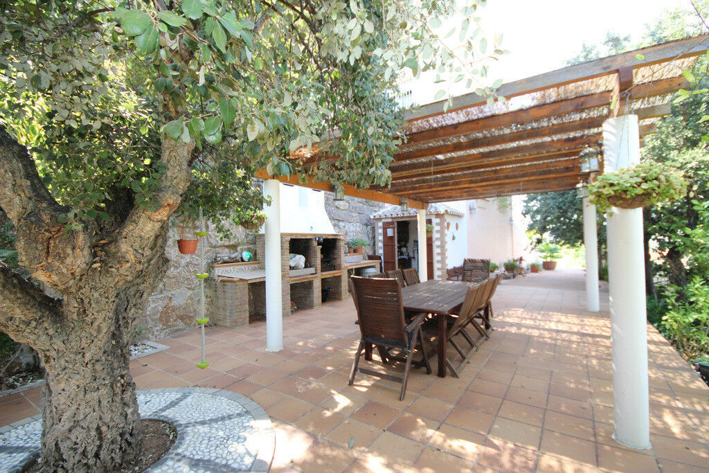 Detached Villa Artola Málaga - image 3