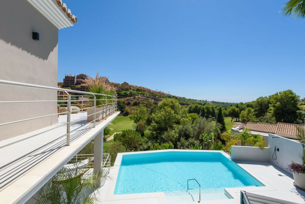 Detached Villa Elviria Málaga - image 31