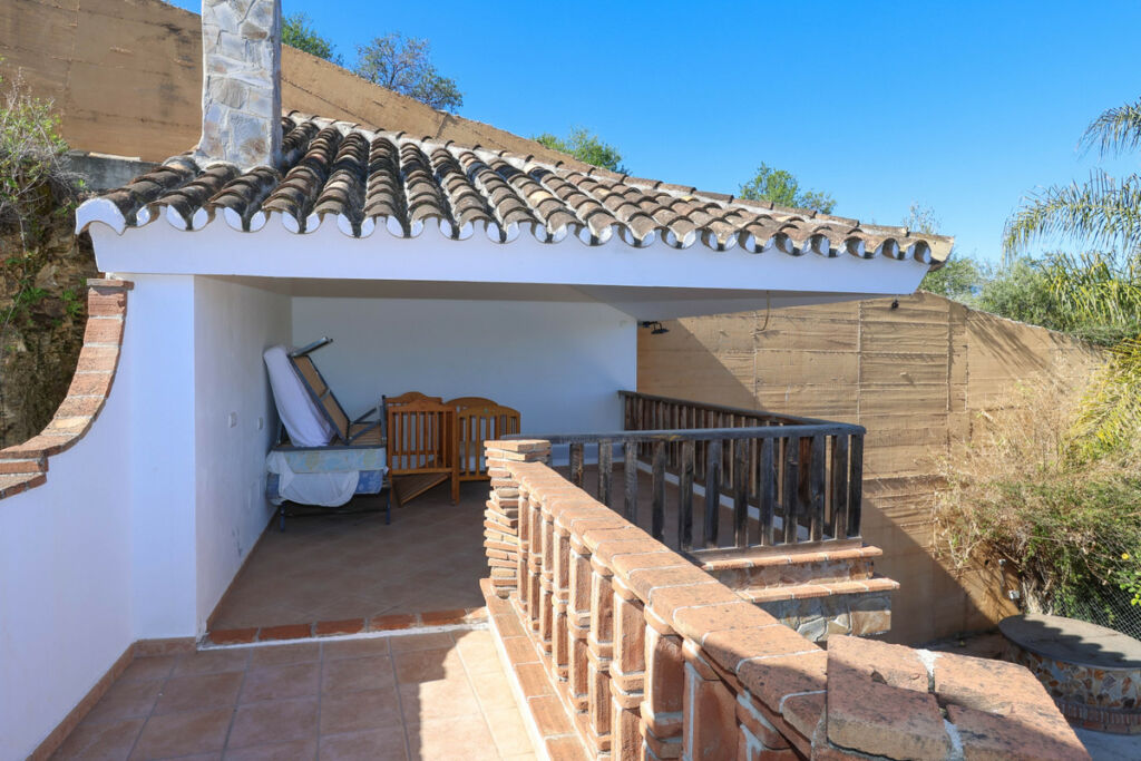 Detached Villa Guaro Málaga - image 33