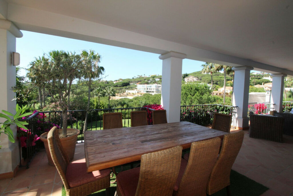 Detached Villa Sotogrande Alto Cádiz - image 34