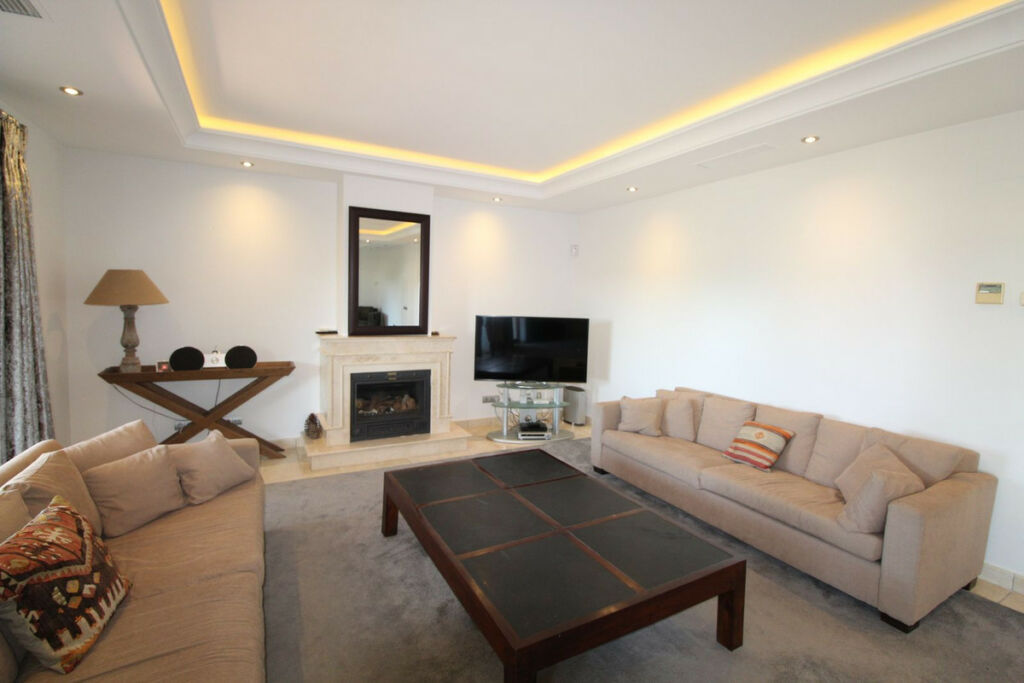 Detached Villa Sotogrande Alto Cádiz - image 36