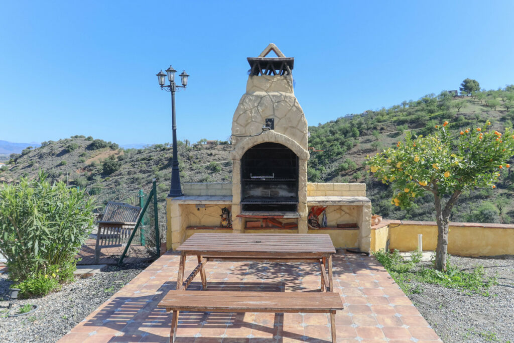 Detached Villa Guaro Málaga - image 38