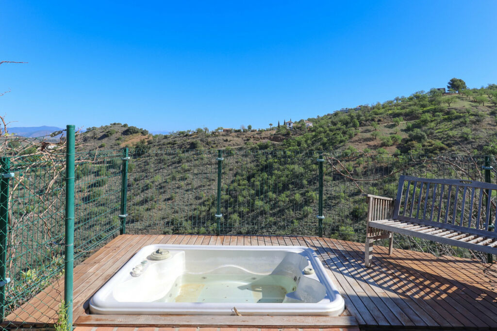 Detached Villa Guaro Málaga - image 39