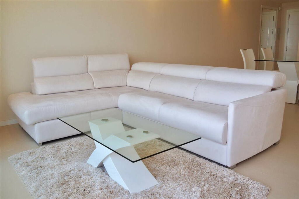 Middle Floor Apartment Puerto Banús Málaga - image 4