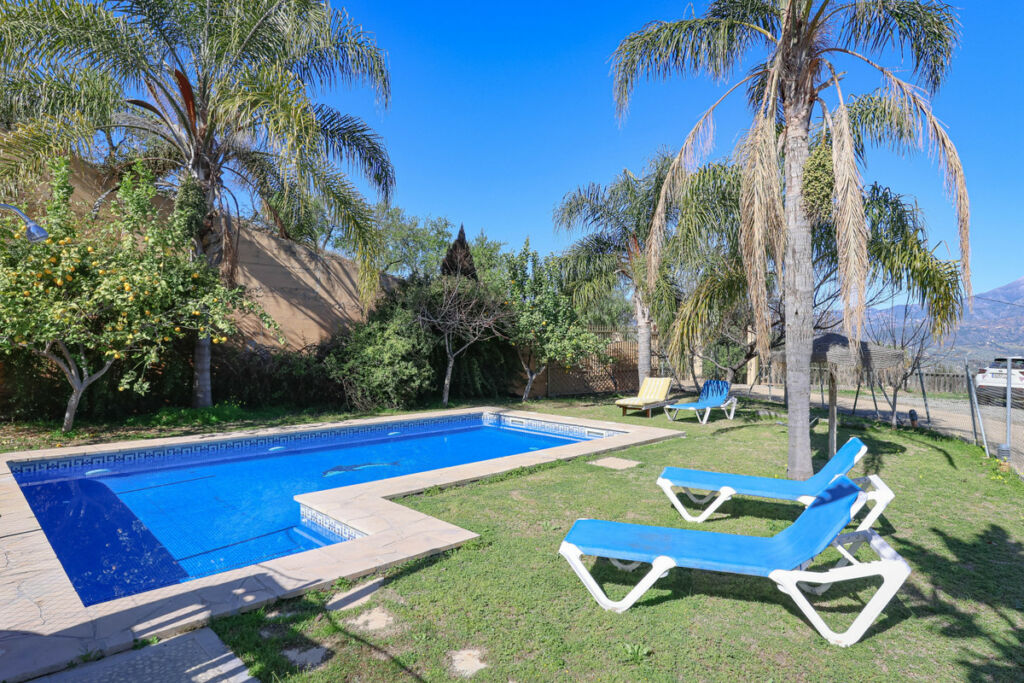 Detached Villa Guaro Málaga - image 40