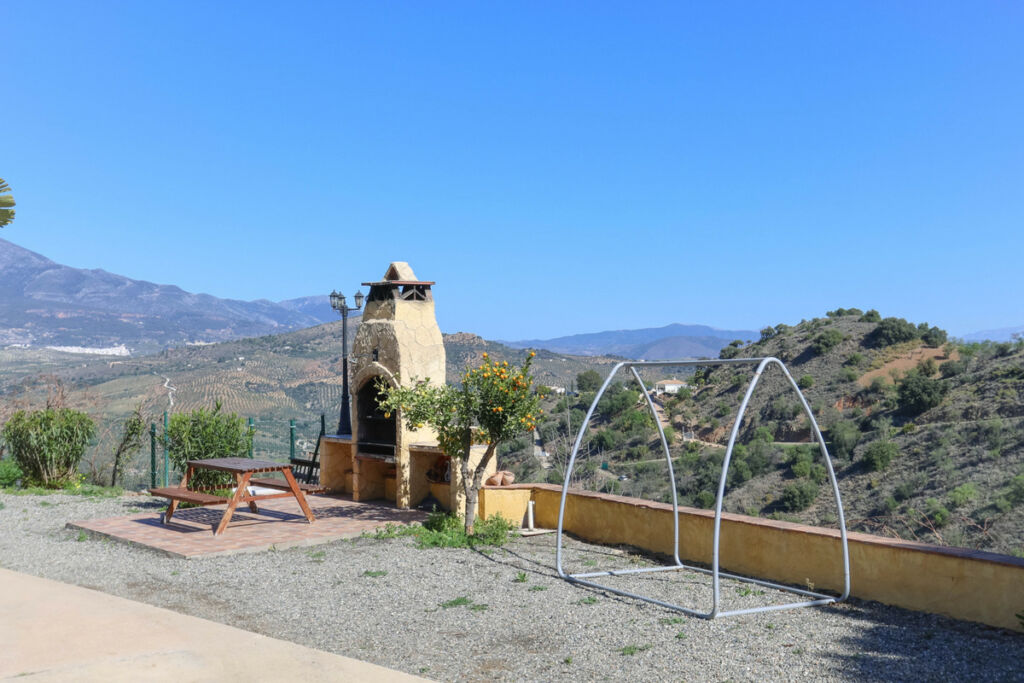 Detached Villa Guaro Málaga - image 41