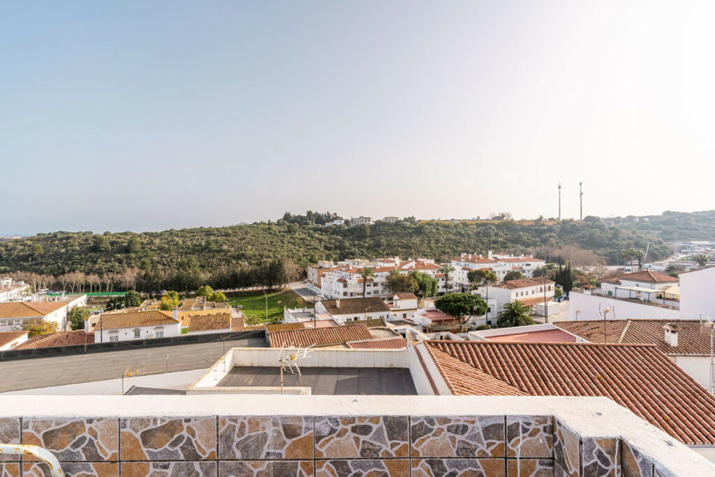 Townhouse Guadiaro Cádiz - image 5