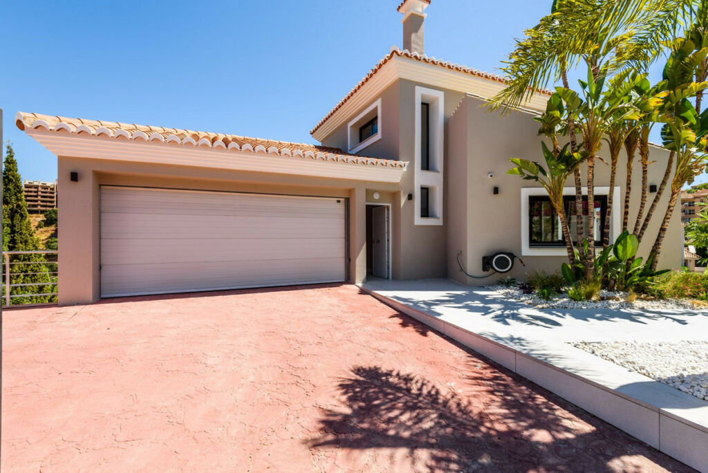 Detached Villa Elviria Málaga - image 50