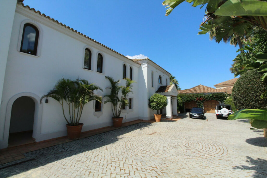 Detached Villa Sotogrande Alto Cádiz - image 57