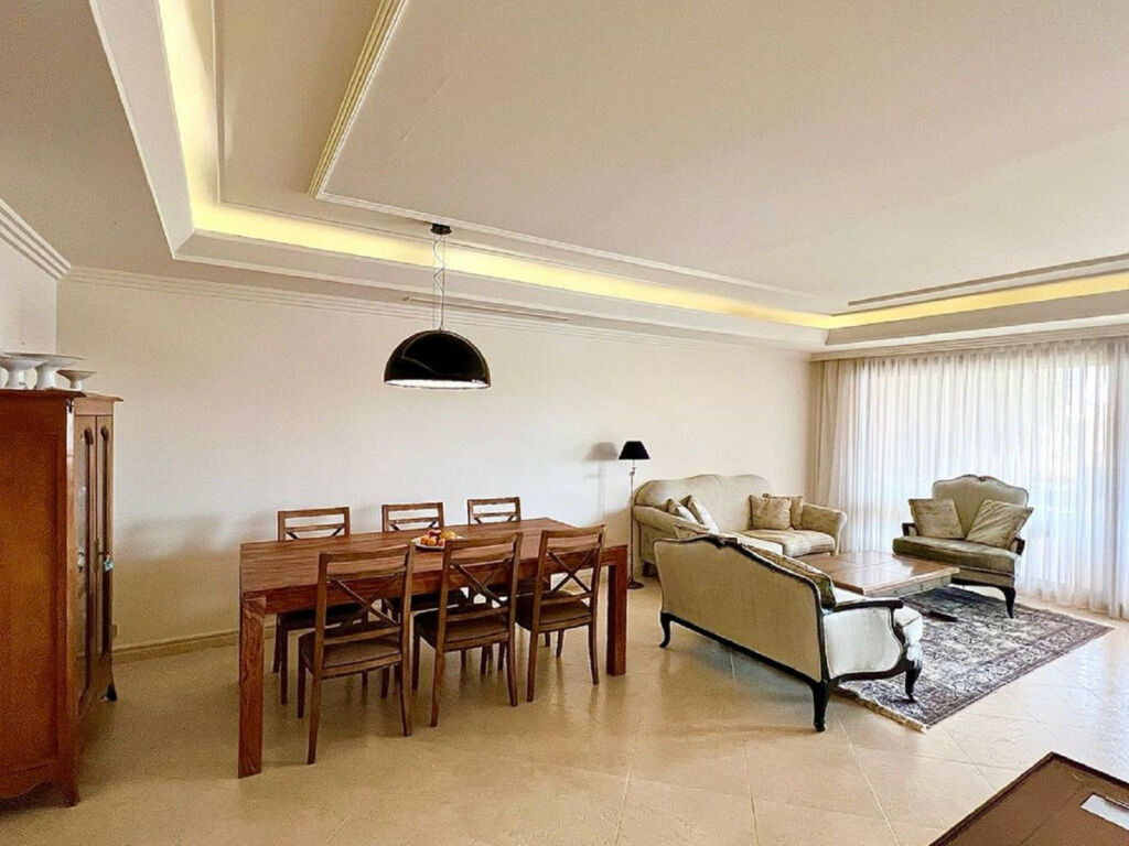 Middle Floor Apartment New Golden Mile Málaga - image 6