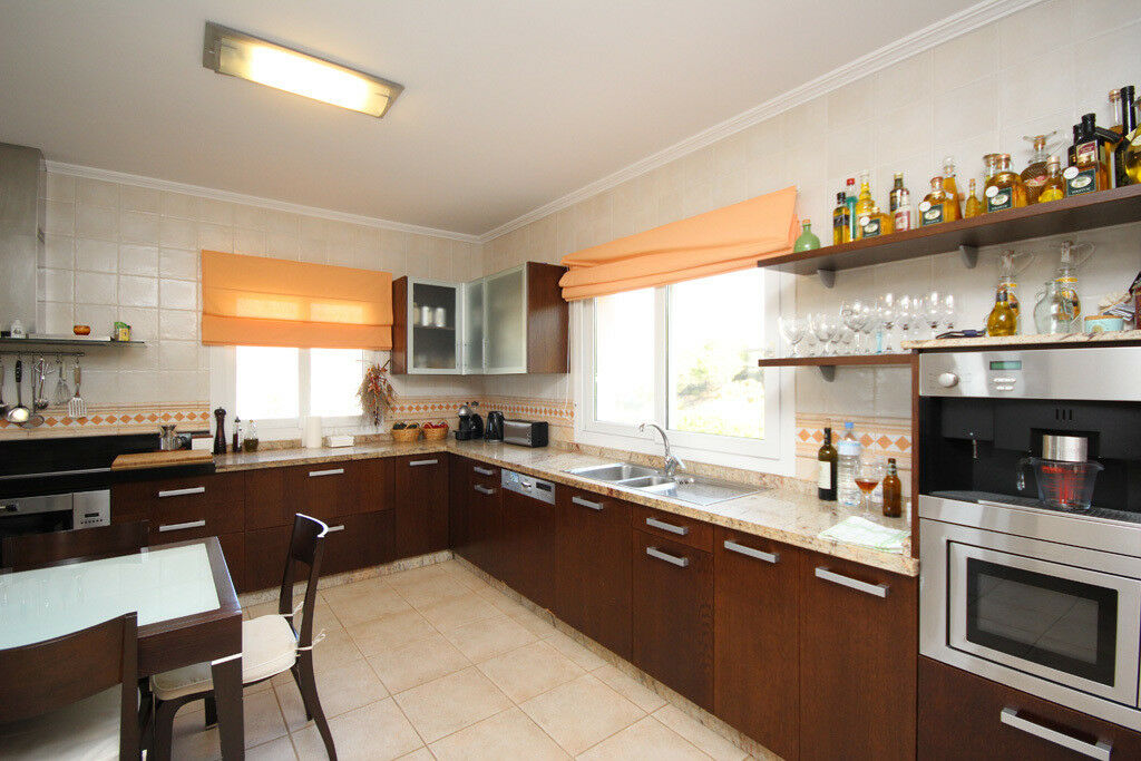 Detached Villa Artola Málaga - image 6