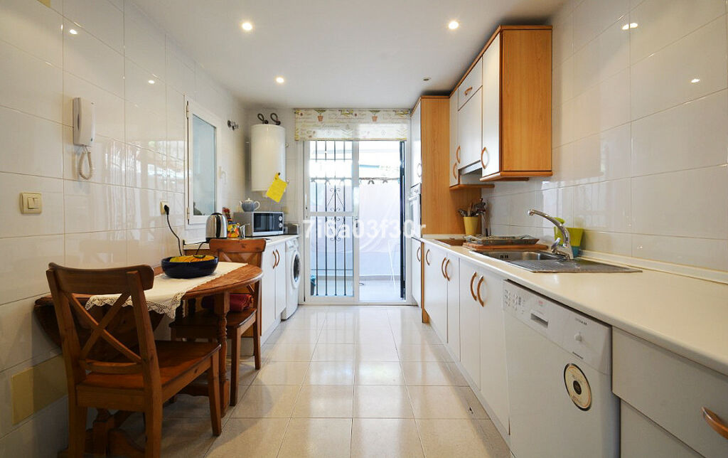 Townhouse Guadalmina Alta Málaga - image 6