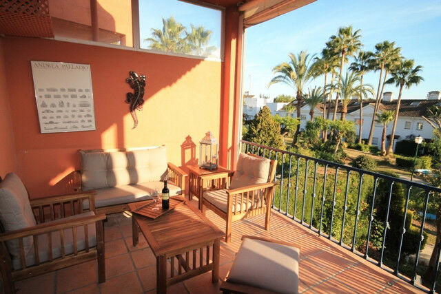 Townhouse Atalaya Málaga - image 8