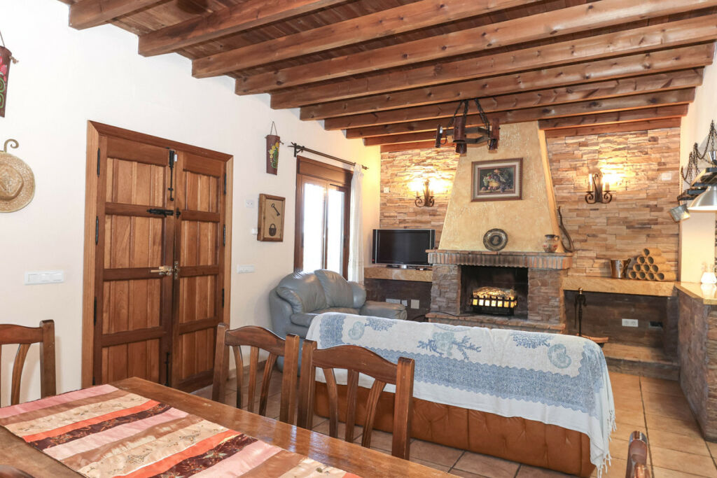 Detached Villa Guaro Málaga - image 8