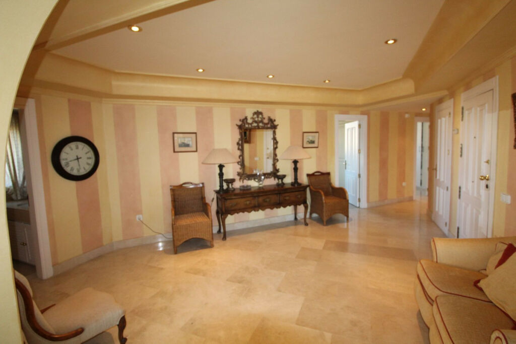 Penthouse Sotogrande Puerto Cádiz - image 7