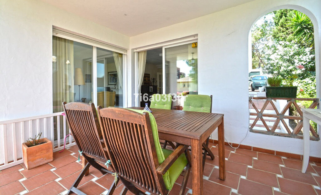 Townhouse Guadalmina Alta Málaga - image 8