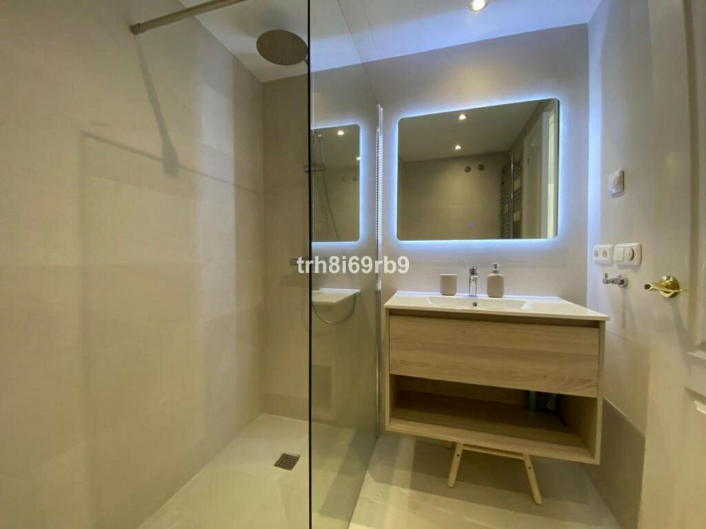 Penthouse El Paraiso Málaga - image 9