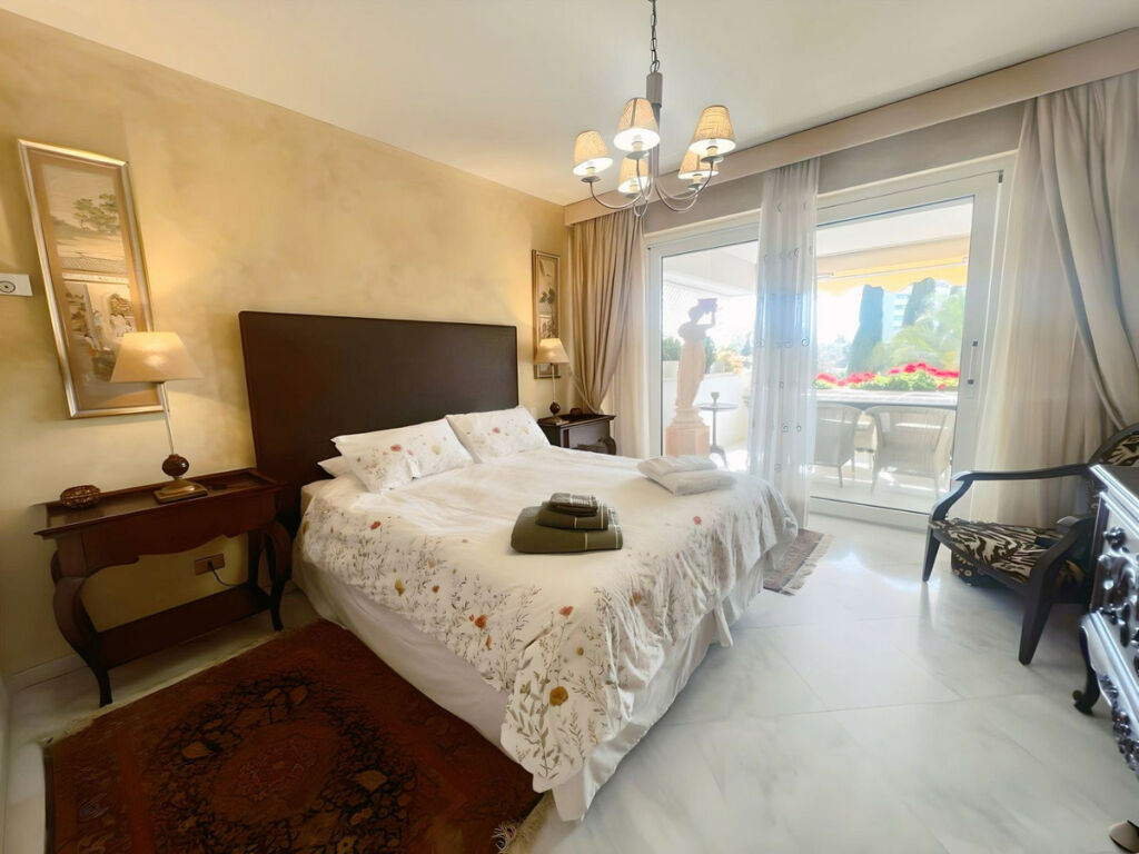 Middle Floor Apartment Marbella Málaga - image 10