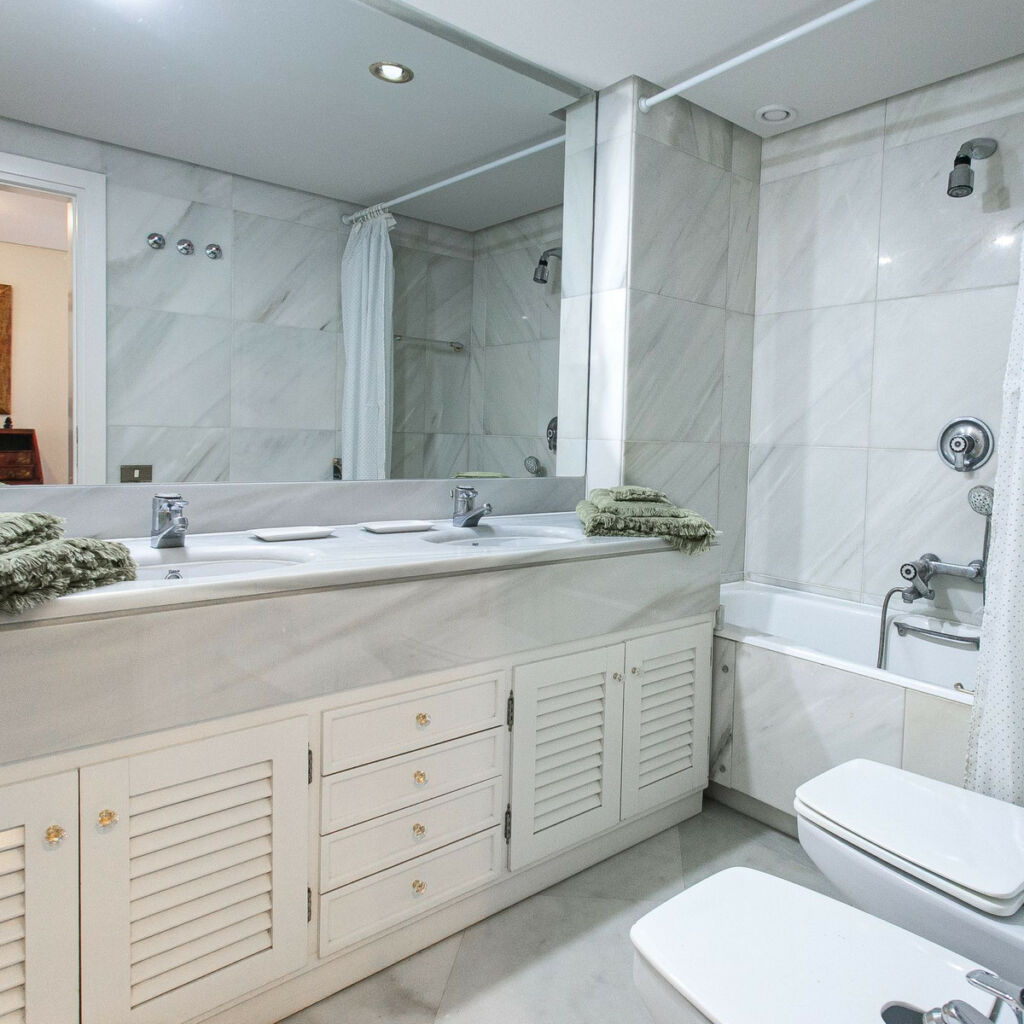 Middle Floor Apartment Marbella Málaga - image 11