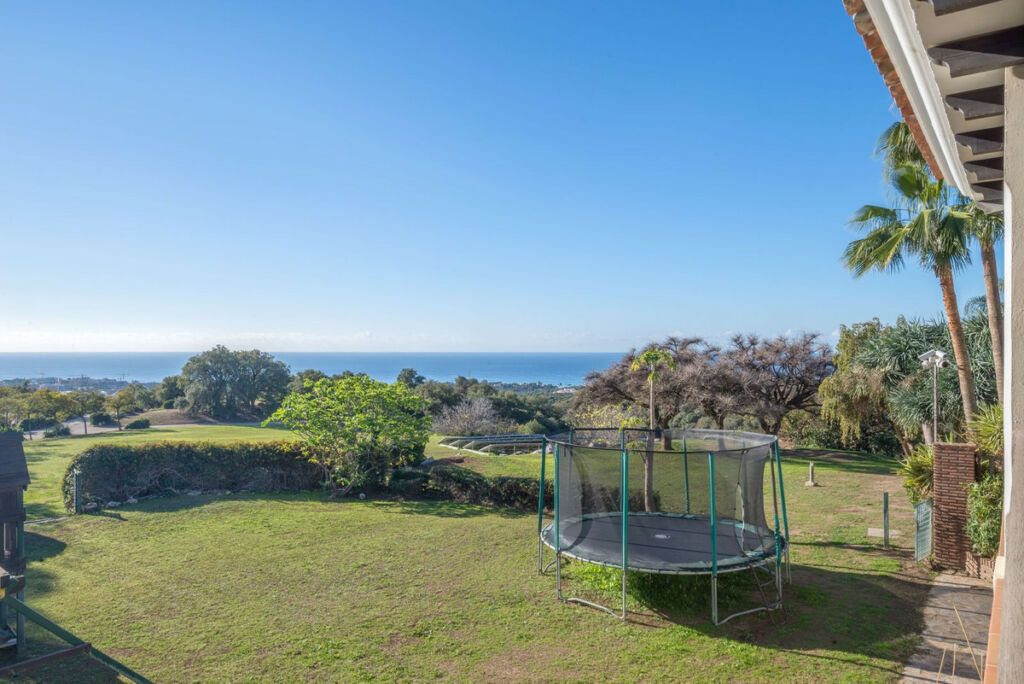Detached Villa Altos de los Monteros Málaga - image 12