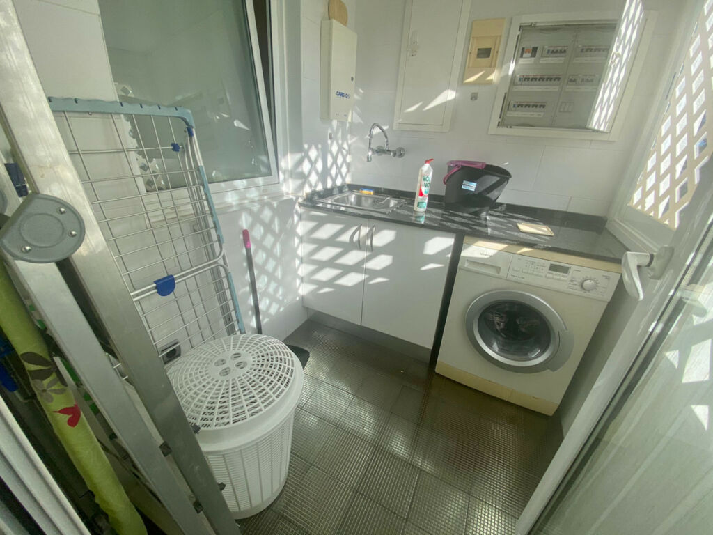 Middle Floor Apartment Puerto Banús Málaga - image 12