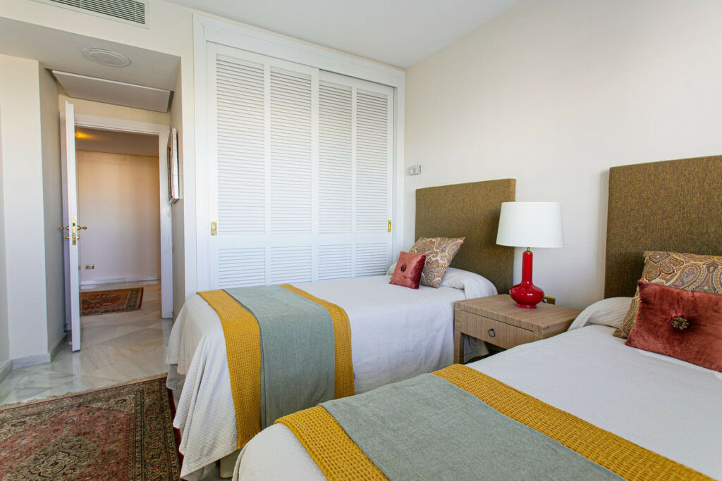 Middle Floor Apartment Marbella Málaga - image 13