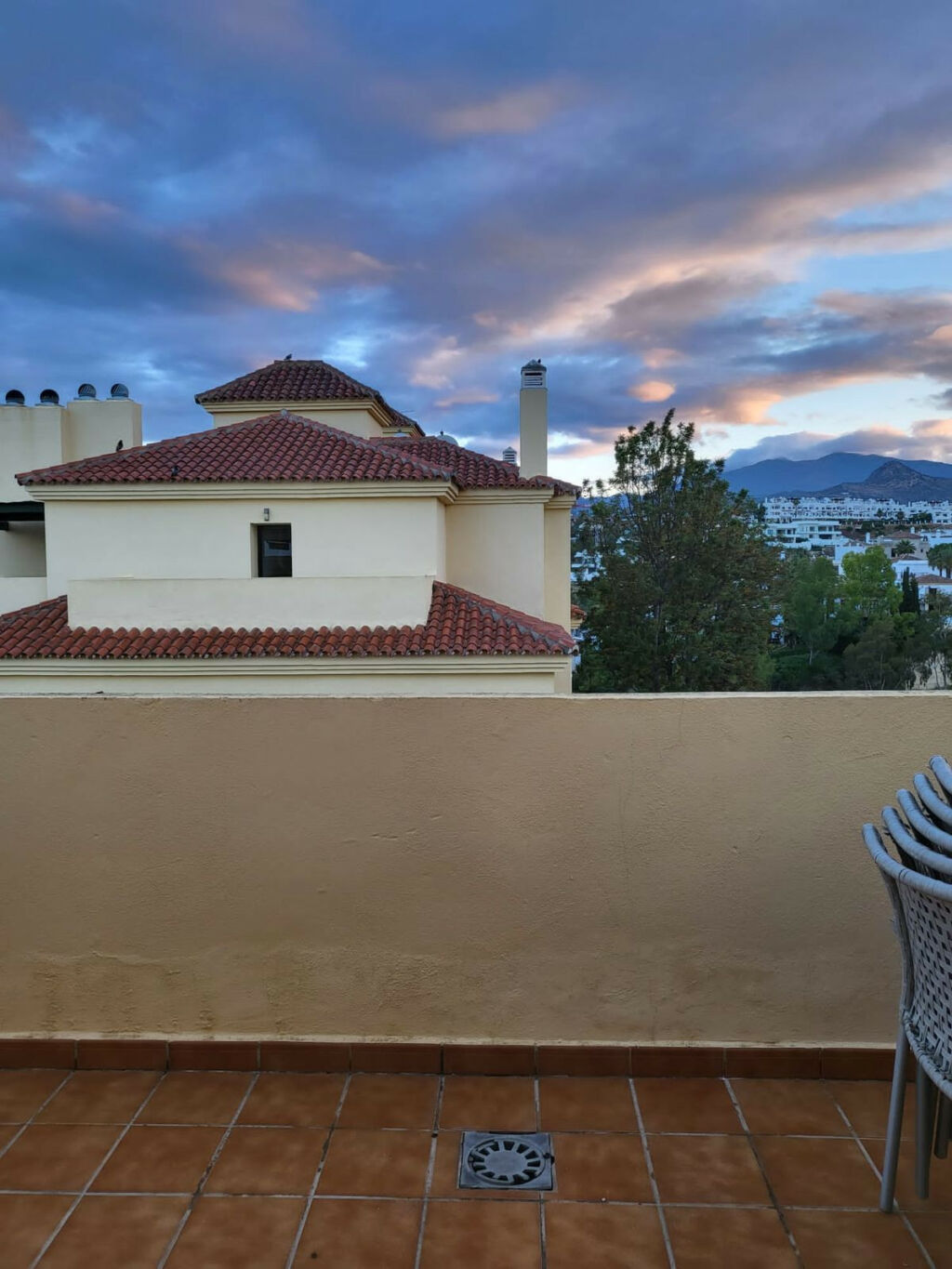 Middle Floor Apartment Selwo Málaga - image 14