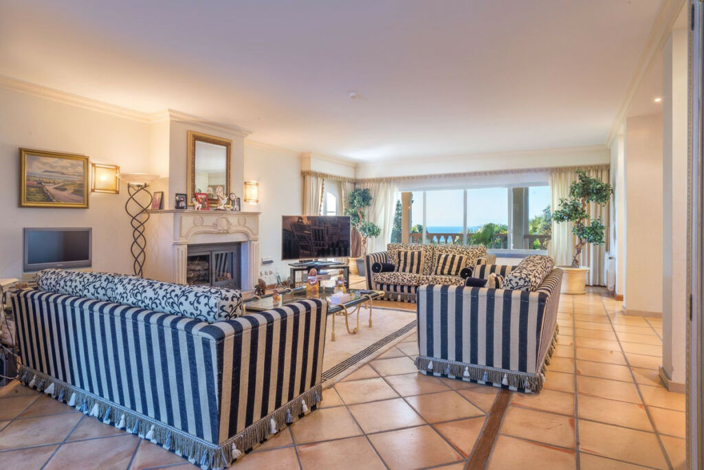 Detached Villa Altos de los Monteros Málaga - image 16