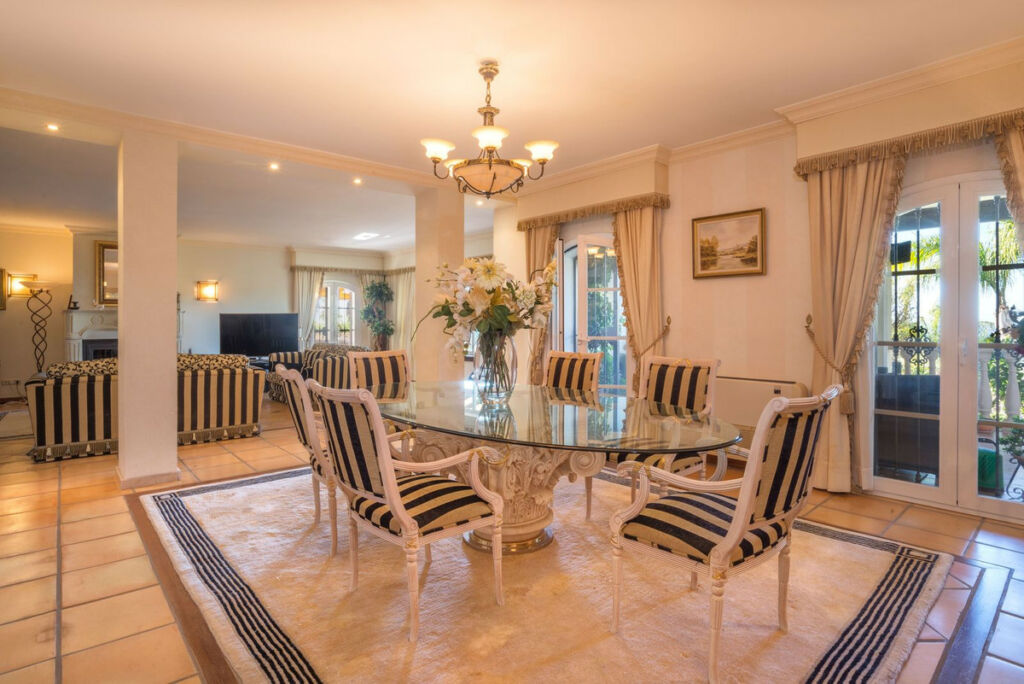 Detached Villa Altos de los Monteros Málaga - image 17