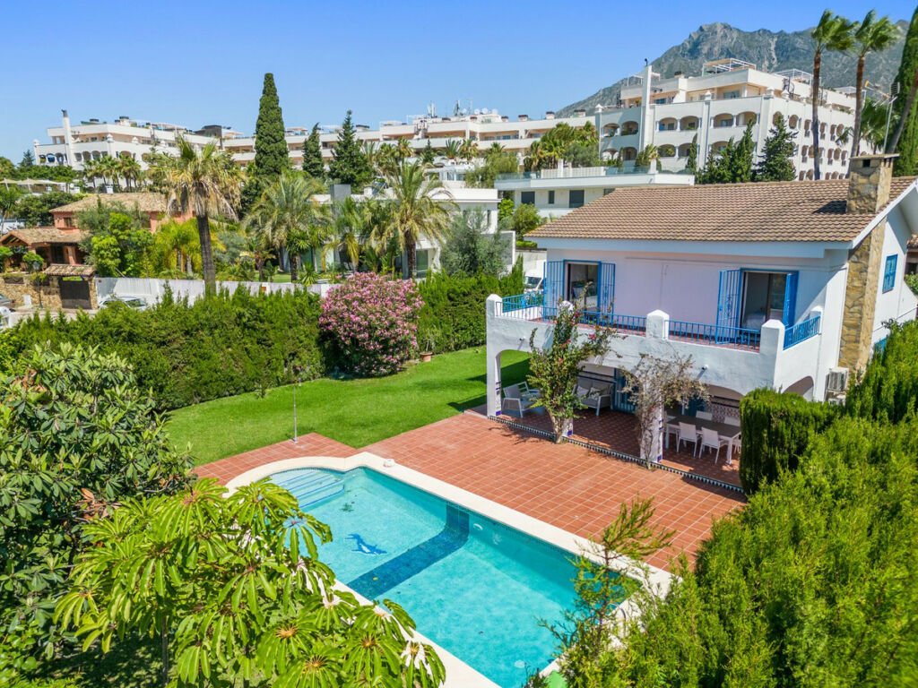 Detached Villa Marbella Málaga - image 16