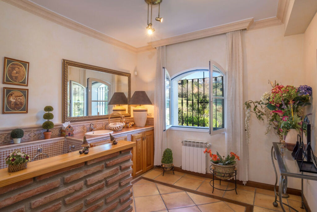 Detached Villa Altos de los Monteros Málaga - image 18