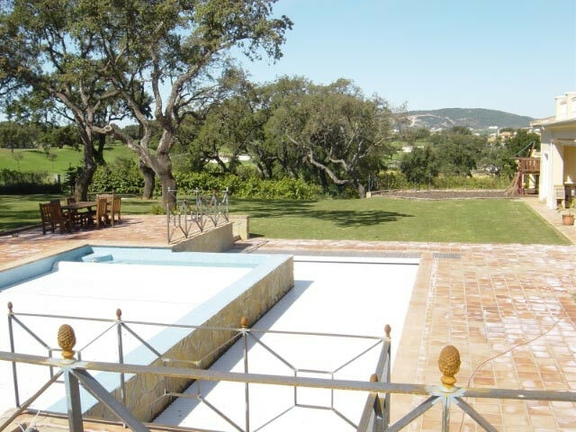 Detached Villa San Roque Club Cádiz - image 19