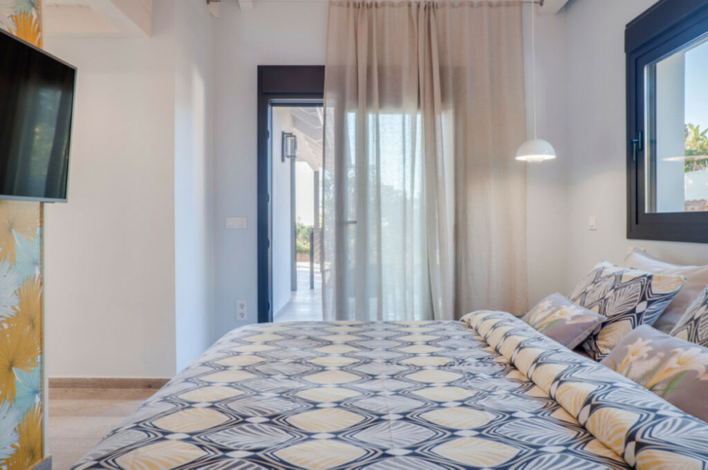 Detached Villa Marbella Málaga - image 19