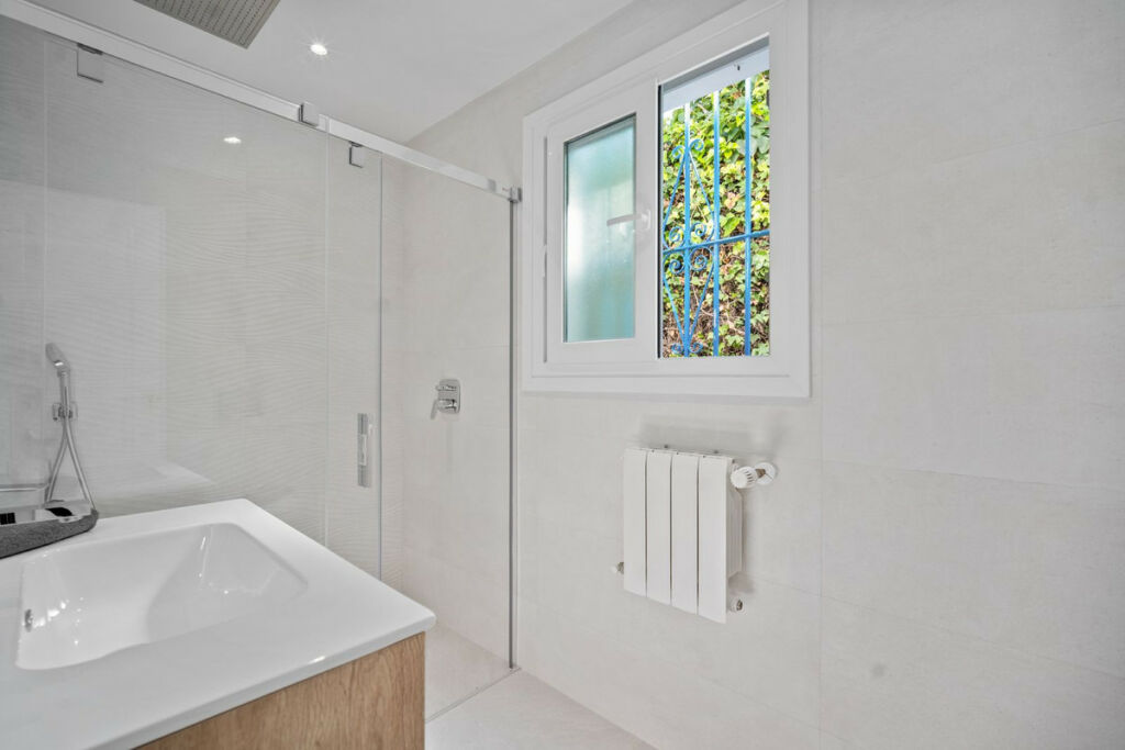 Detached Villa Marbella Málaga - image 22
