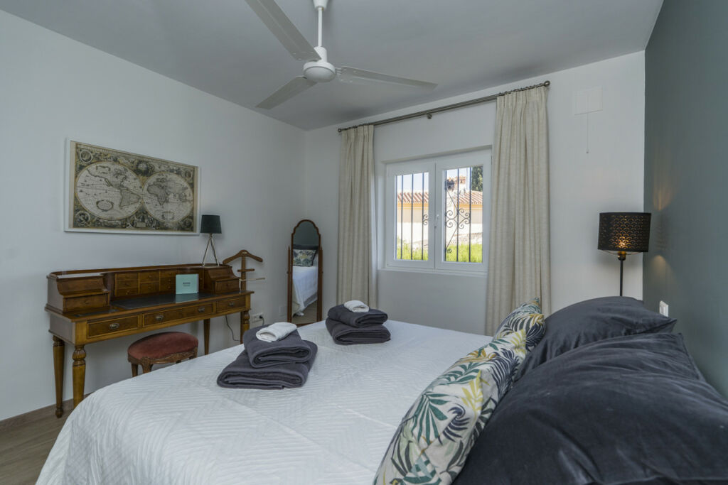 Detached Villa Elviria Málaga - image 24