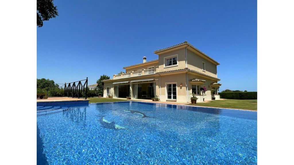 Detached Villa San Roque Club Cádiz - image 27