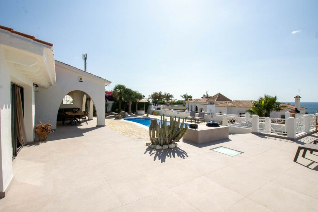 Detached Villa Punta Chullera Málaga - image 3
