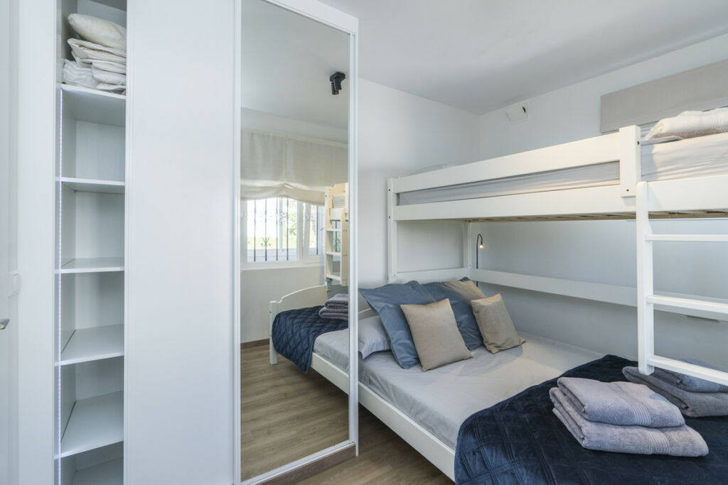 Detached Villa Elviria Málaga - image 32