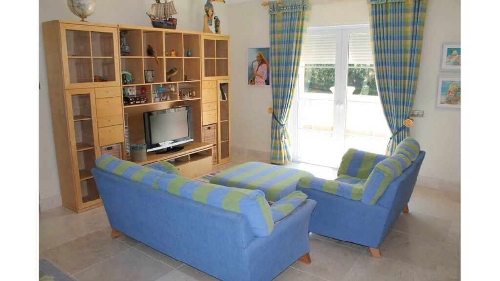 Detached Villa San Roque Club Cádiz - image 33