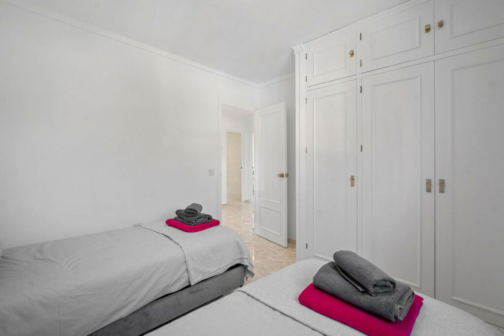 Detached Villa Marbella Málaga - image 37