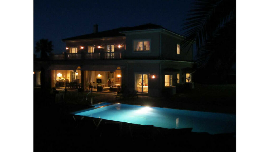 Detached Villa San Roque Club Cádiz - image 38