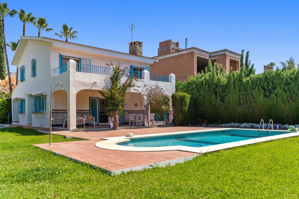 Detached Villa Marbella Málaga - image 38