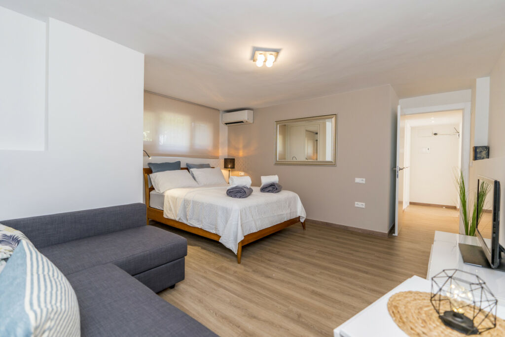 Detached Villa Elviria Málaga - image 39